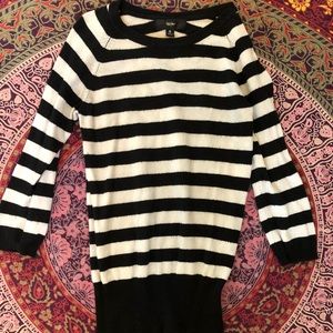 Small black and white long sleeve sweater